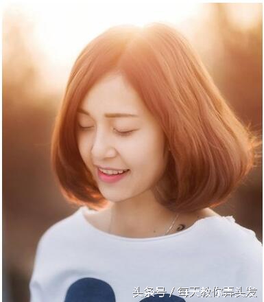 合适头发少的短发中年女性,脸小的好打理的中年女士短发
