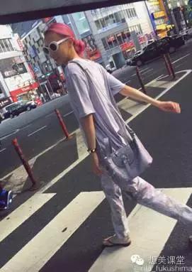 让我们看看这些小众的时尚圈的网红脸，宝宝也想这么火的大红大紫