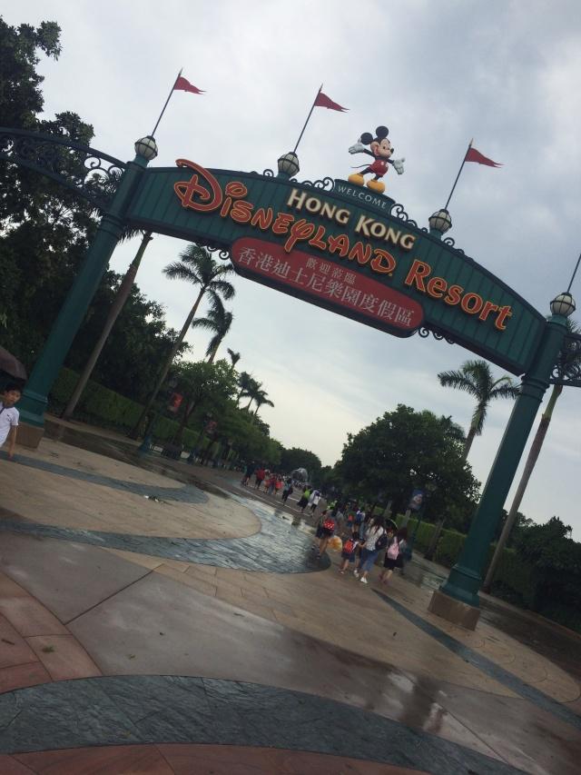 今天，我约了个少女带你玩香港