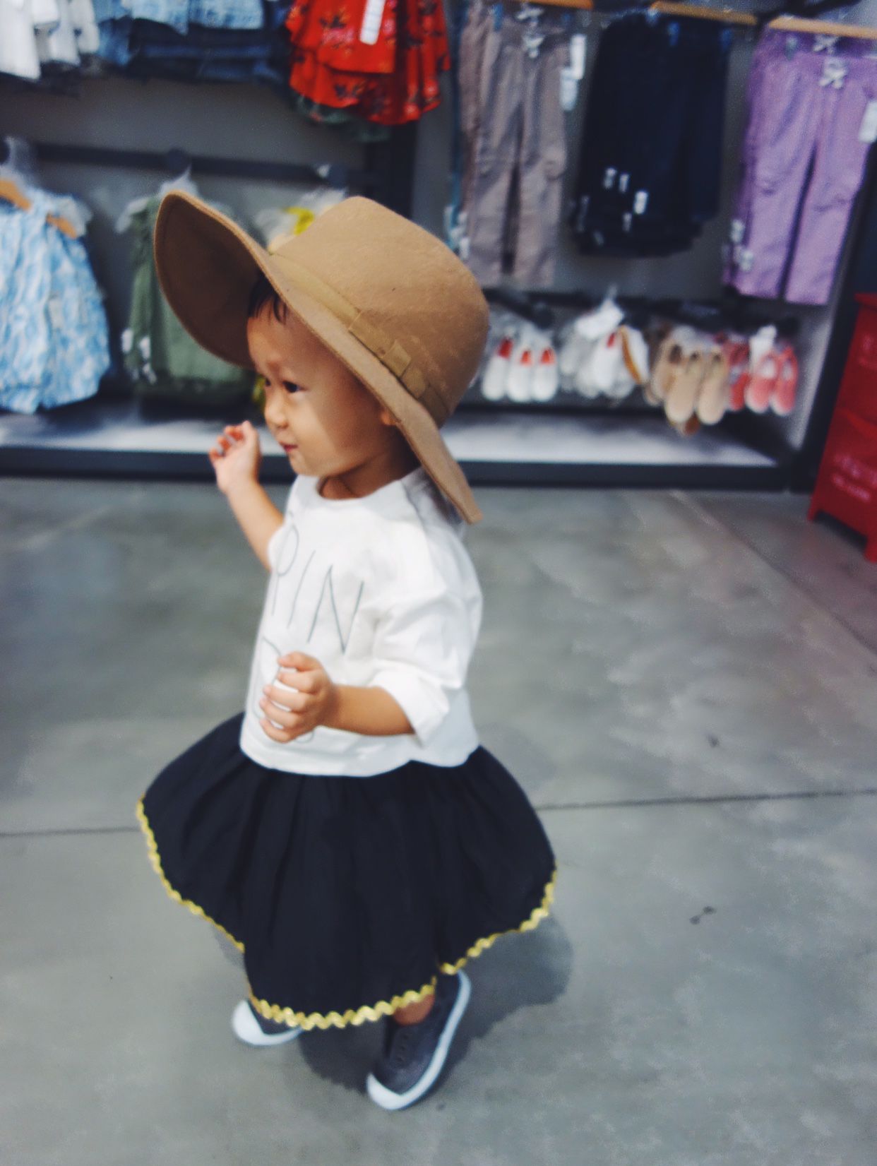 童装年底全场清仓,童装大清仓视频