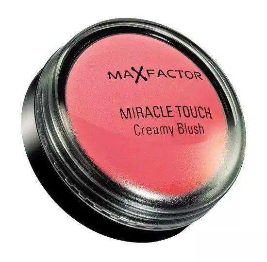 妹纸你的妆都糊了，还怎么撩男神？