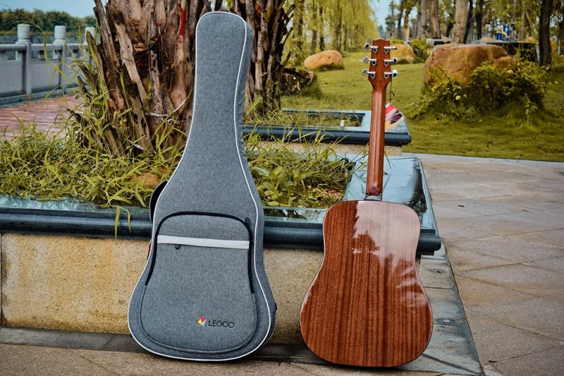 如何选择一把初学入门吉他,通用吉他最好的入门教程