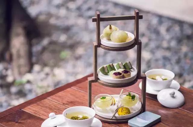 寻“谧”夏花深处|碧潭飘雪，茉莉花开庭院深