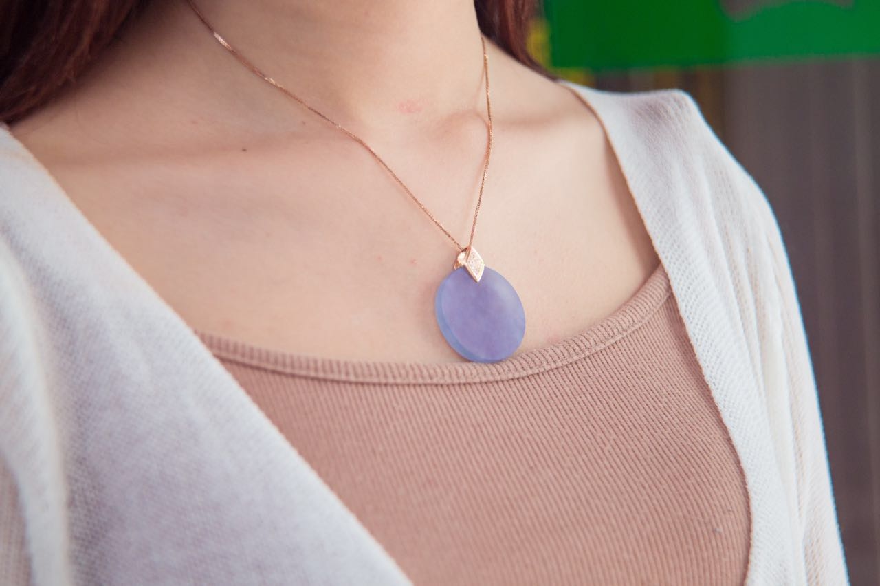 如何辨别没有制作的翡翠,如何鉴别翡翠做假