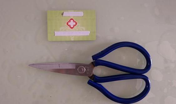 没有器材怎么撸铁,30秒搞定手机支架