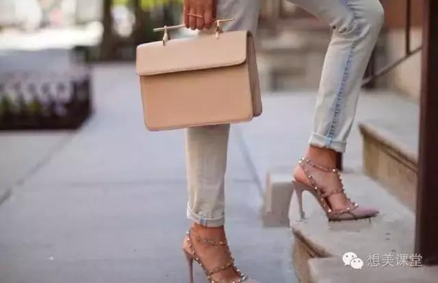 让我们看看这些小众的时尚圈的网红脸，宝宝也想这么火的大红大紫