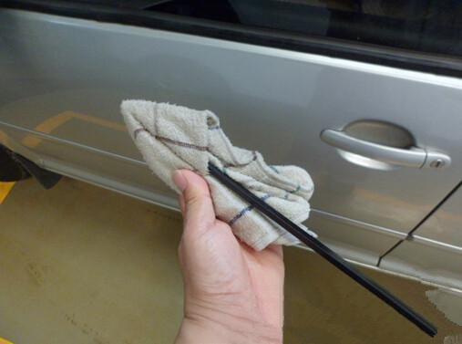 汽车玻璃升降困难如何维修,修理车玻璃升降多少钱