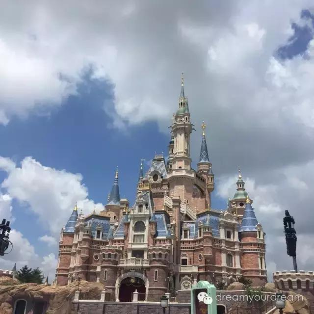 迪士尼世界好玩吗,迪士尼好玩吗真实评价