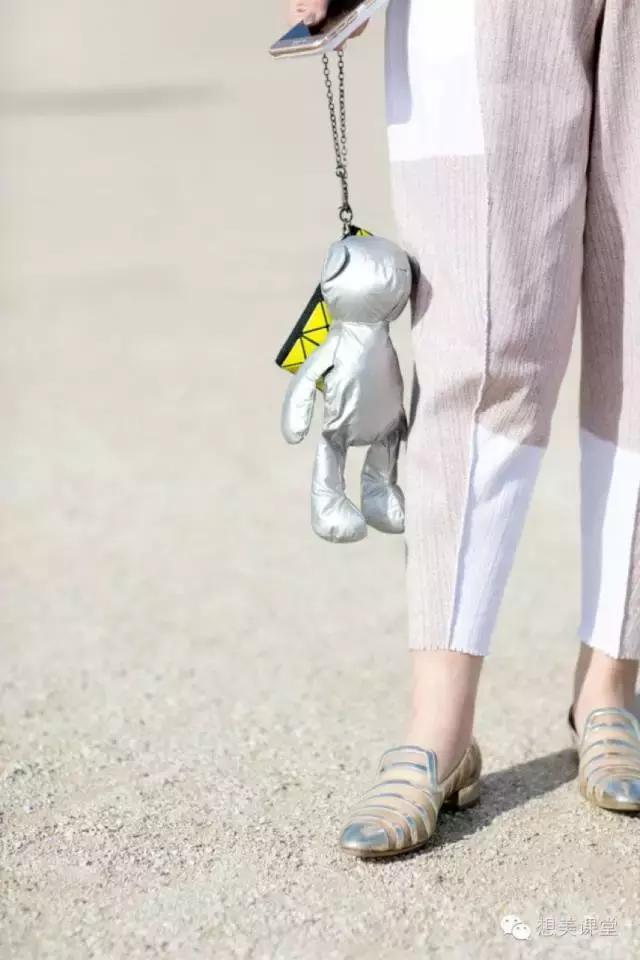 让我们看看这些小众的时尚圈的网红脸，宝宝也想这么火的大红大紫