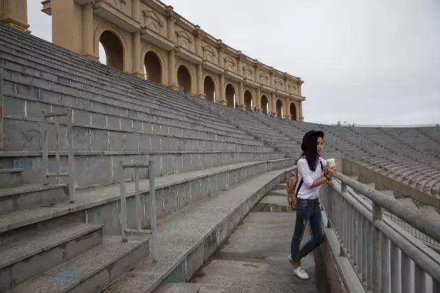 虽然我们很搓，但我们依然热爱装逼