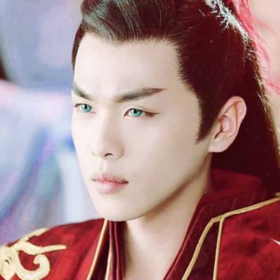 原来蓝色美瞳这么好看,原来现在的美瞳也这么好看呢