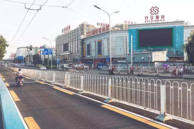 潮人们的“秘密花园”要搬走了，我们替你去看了它消失前的样子