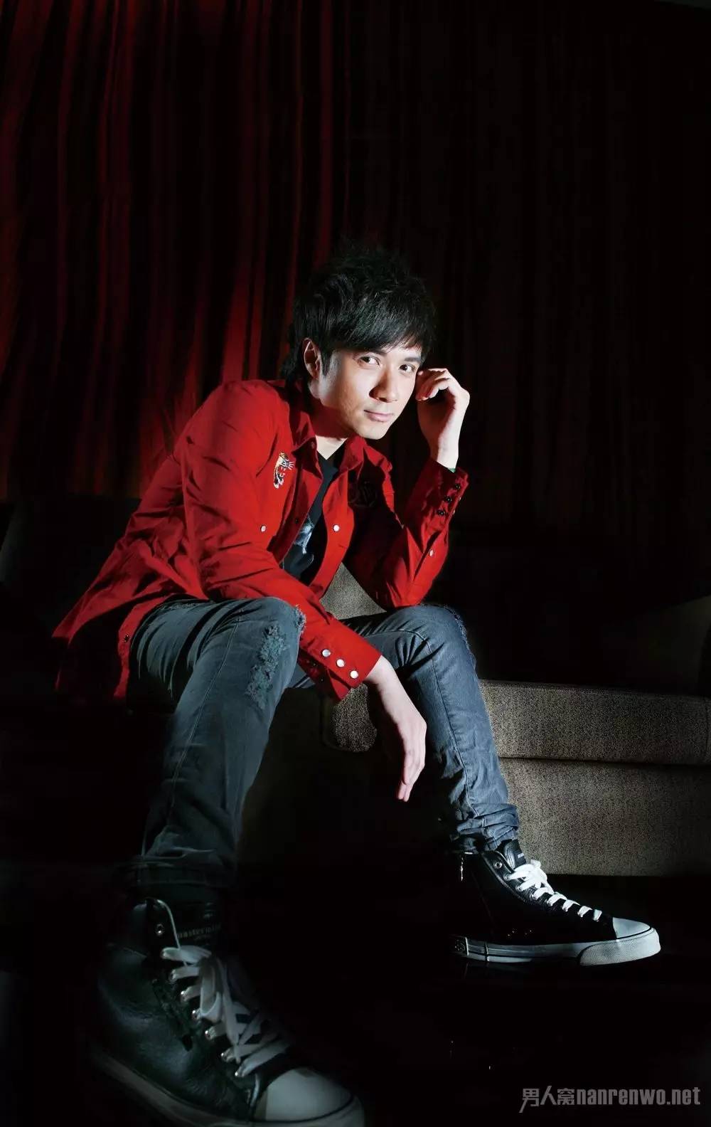 古巨基四十八岁生日 (古巨基49岁生日疯狂晒娃)