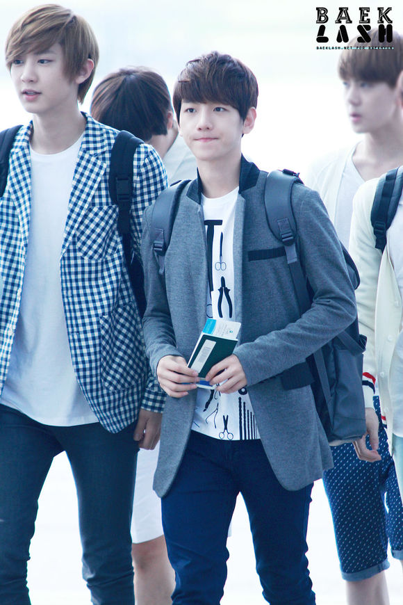 exo行走的atm,exo正规画报