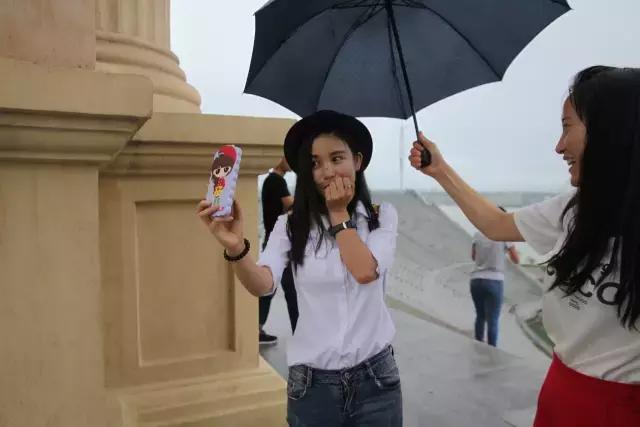 虽然我们很搓，但我们依然热爱装逼