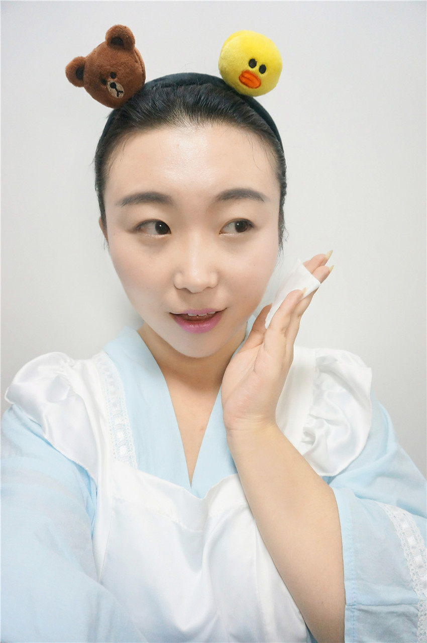 自然堂蓝瓶补水保湿水乳,合适油肌肤夏天用的自然堂冰肌水