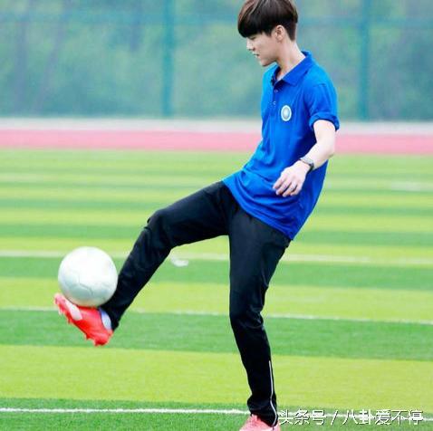 鹿晗和c罗视频,鹿晗被c罗征服