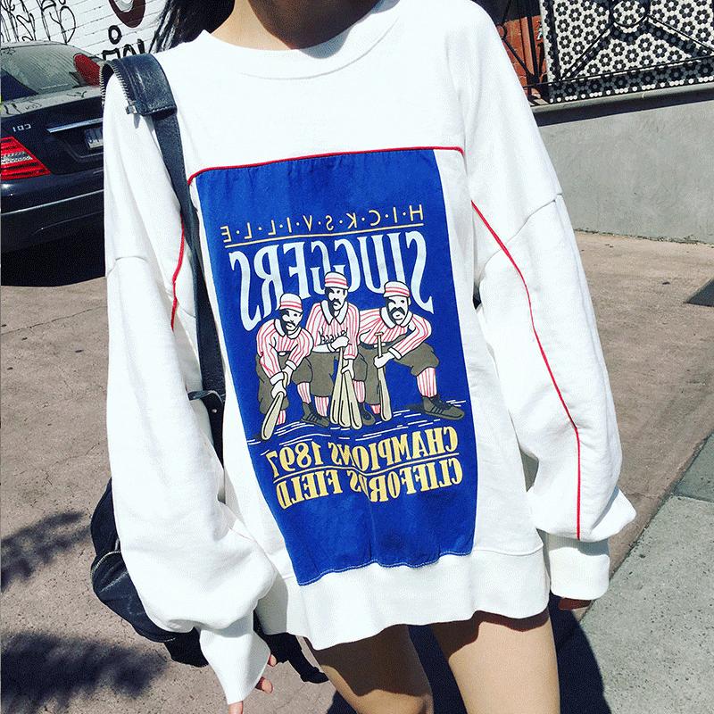 今秋流行女卫衣款式,又潮又时髦的卫衣