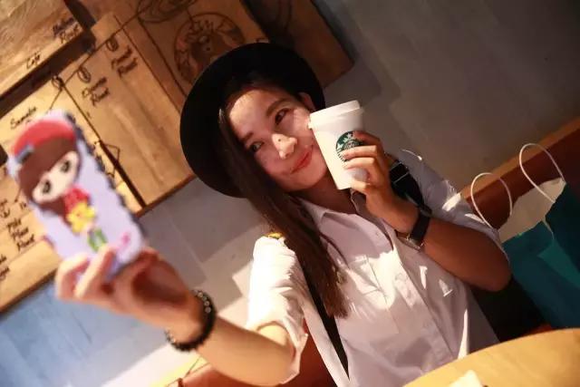 虽然我们很搓，但我们依然热爱装逼