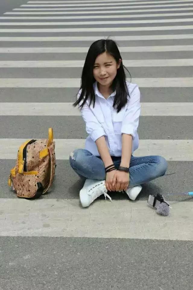 虽然我们很搓，但我们依然热爱装逼