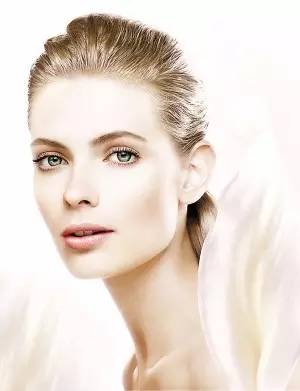 老了皱纹一年比一年多了,老了真的老了脸上布满皱纹