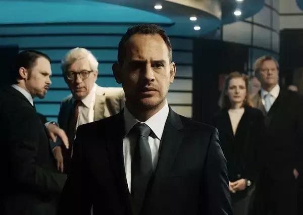 我丝毫不怀疑，这位导演曾来过云南尝过“毒蘑菇”