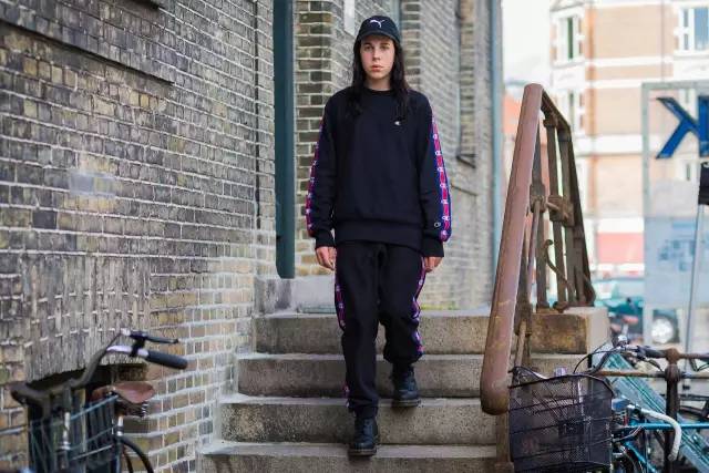 美式hiphop高街连帽卫衣,宽松潮牌oversize薄款卫衣搭配