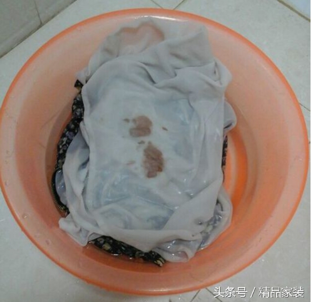 床单上有小孩的尿渍怎么洗掉啊,床单上小孩的尿迹怎么洗