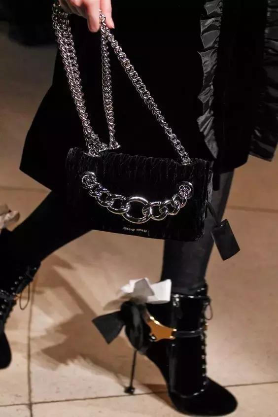 盘点火遍时尚圈的时髦单品,2016最难穿的单品