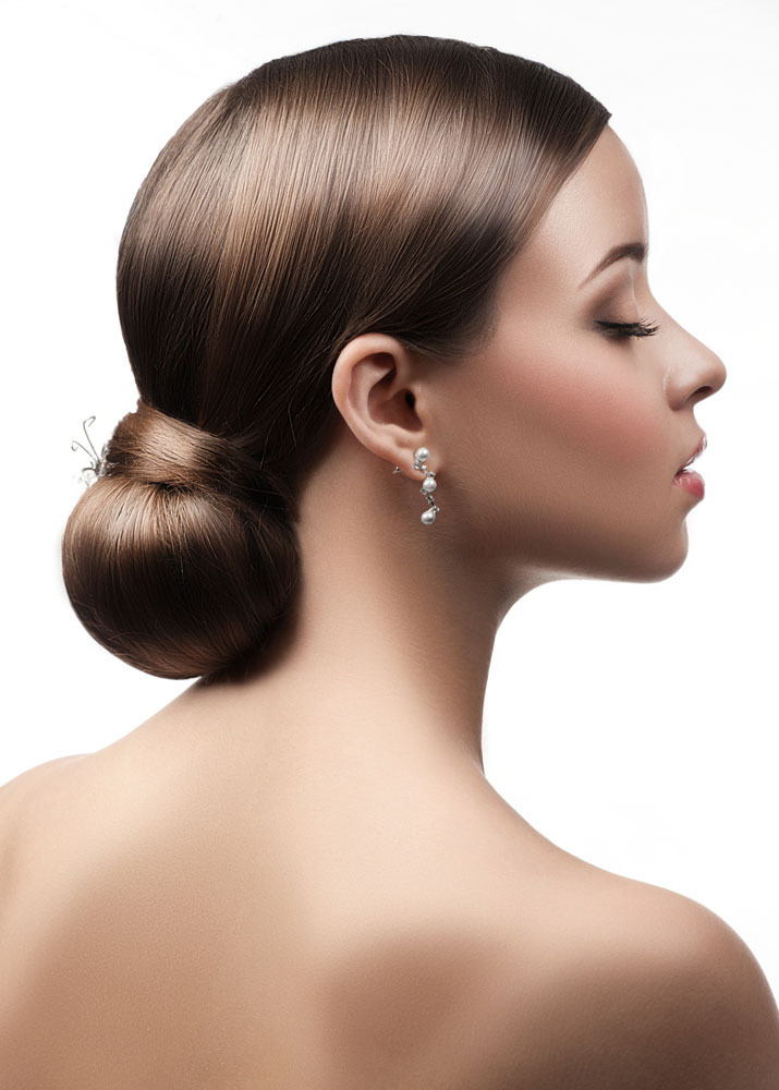 脸上长暗疮痘痘是什么原因,脸上下巴长痘痘是什么原因引起的