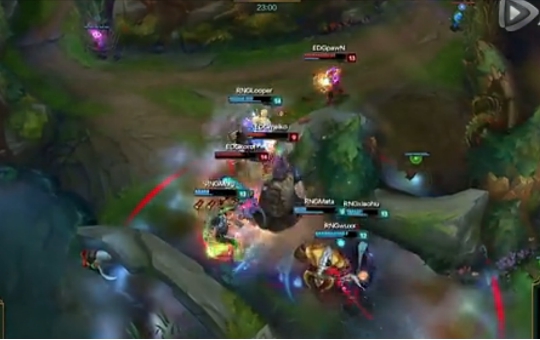 刚毅战锤重铸归来LPL揭幕战新版波比惊艳登场