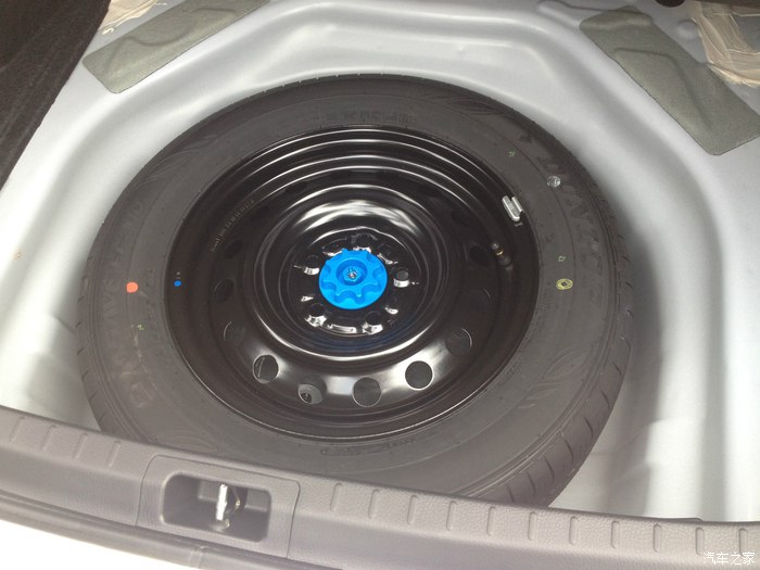 宁可天天没钱花也要买台卡罗拉,30岁自己买车买房的心酸