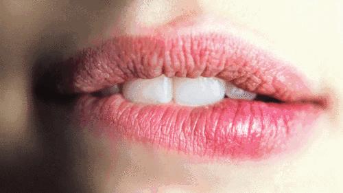 为什么冬天女生还穿丝袜,为什么冬天女人才会穿丝袜