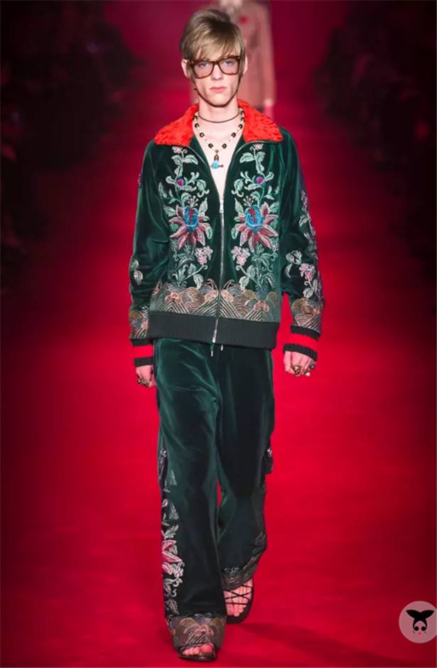 白百何高圆圆照片曝光,白百何高圆圆皮衣