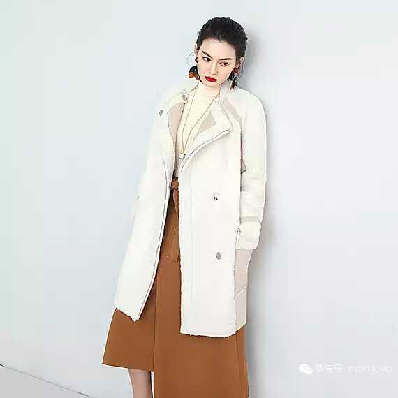 小个子粗毛呢娃娃翻领短外套 (小个子穿翻领毛呢大衣怎么搭配)