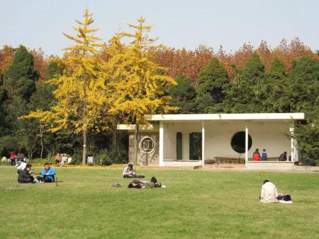 西安交通大学：交大耀长安