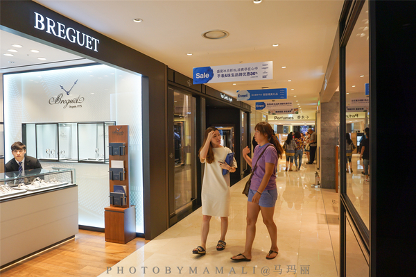 新罗大咖｜你们疯狂扫货！我只想在天空花园喝喝