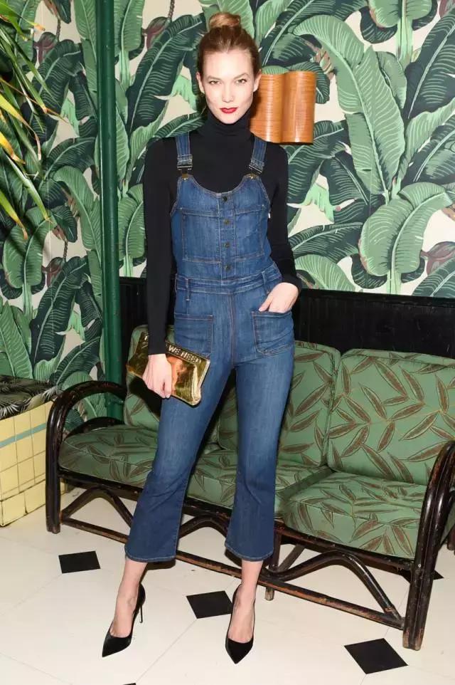 这个牌子的牛仔裤请给我来一打！