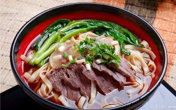 武汉汉口一家面馆40元生意好,武汉三镇面馆