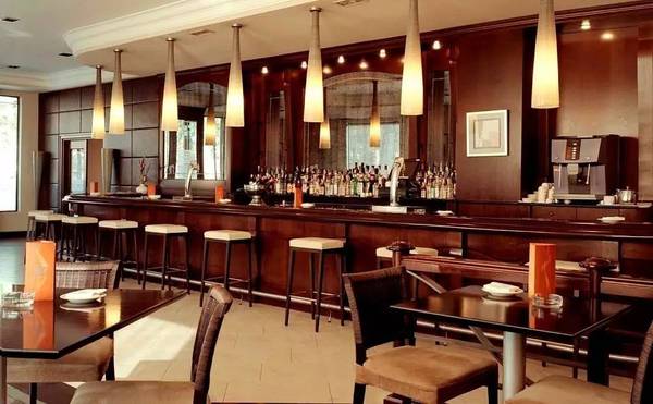 无处不在阿姆斯特朗,无处不在西海岸