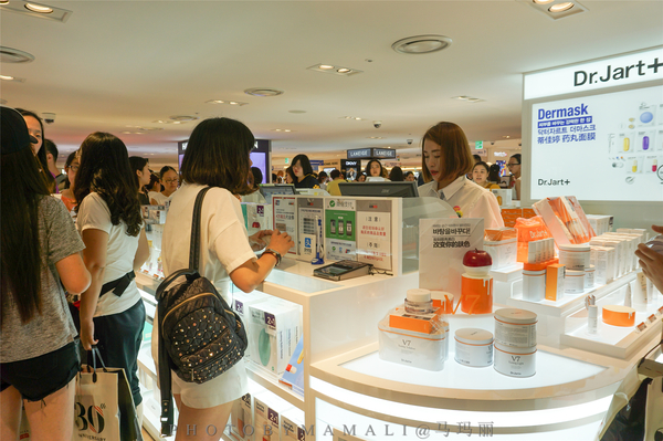 新罗大咖｜你们疯狂扫货！我只想在天空花园喝喝