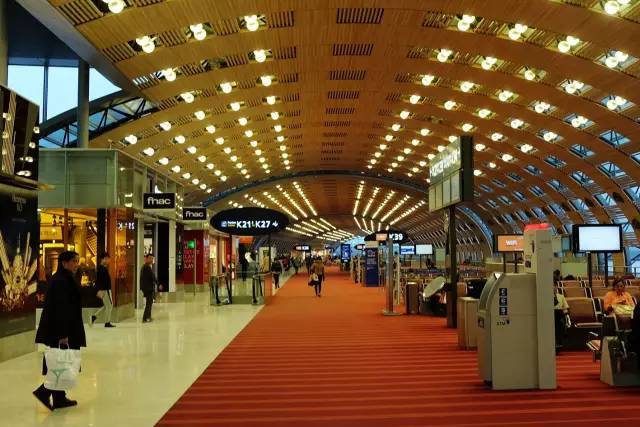 巴黎戴高乐机场购物推荐,法国巴黎购物攻略及价格表