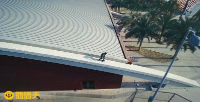 以滑板飞跃迪拜，热血青年的惊险大片