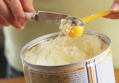 新手妈妈如何选择合适宝宝的奶粉,新手爸妈怎么选择奶粉品牌