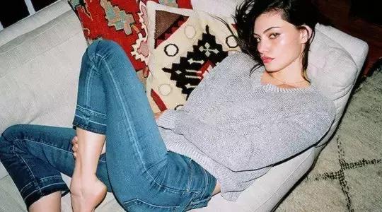 这个牌子的牛仔裤请给我来一打！