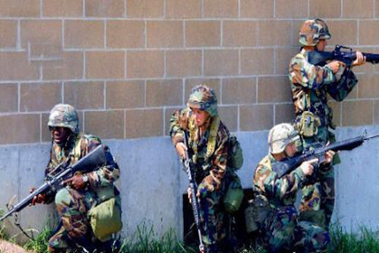 中国高校军训震惊国外,国内军训震惊国外