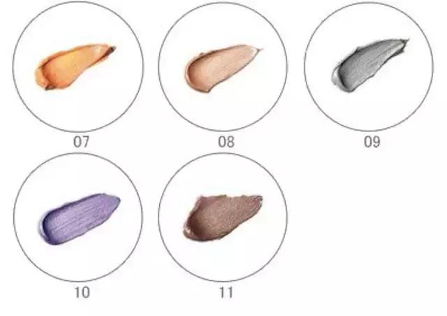 彩妆届又出一波液体眼影，据说霓虹国的妹子已经到了拼人品去抢