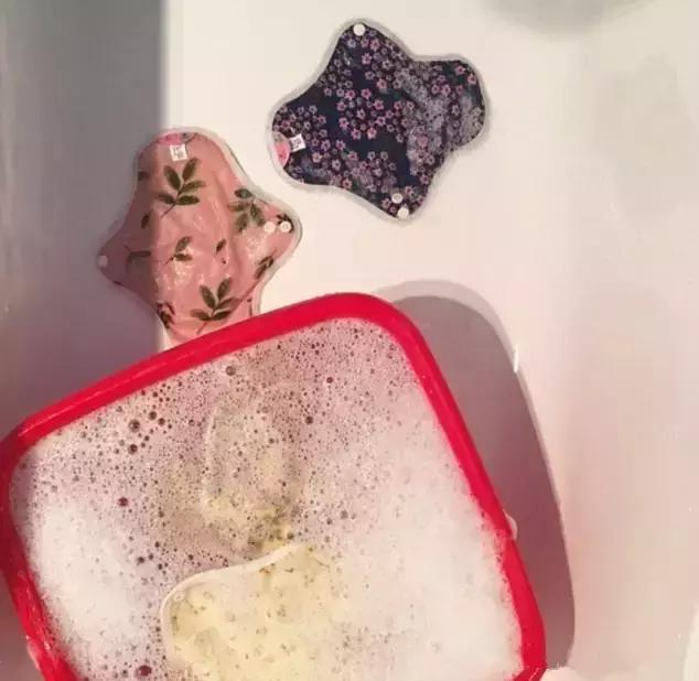 卫生巾福利独立包装,女生专属大礼包卫生巾