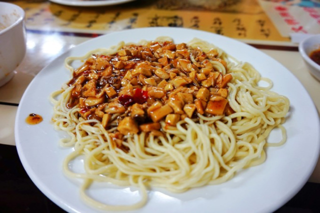 敦煌沙洲夜市去莫高窟,敦煌沙洲夜市美食烤鱼