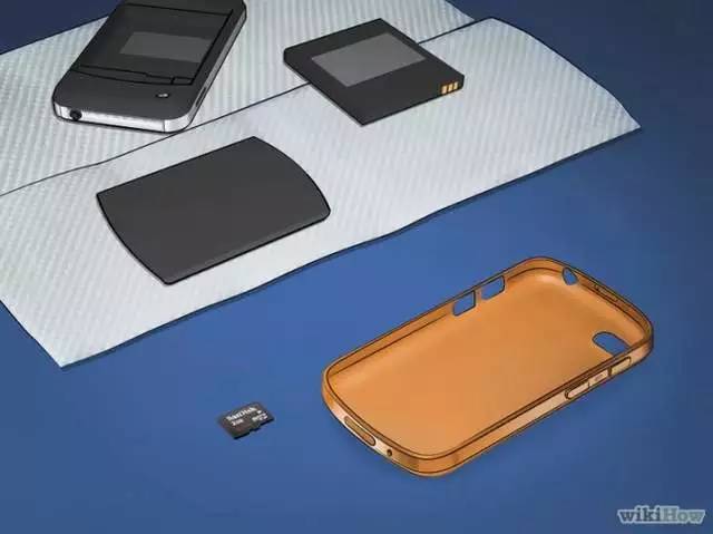 手机泡水里正确处理方法,手机泡水了怎么办一秒搞定